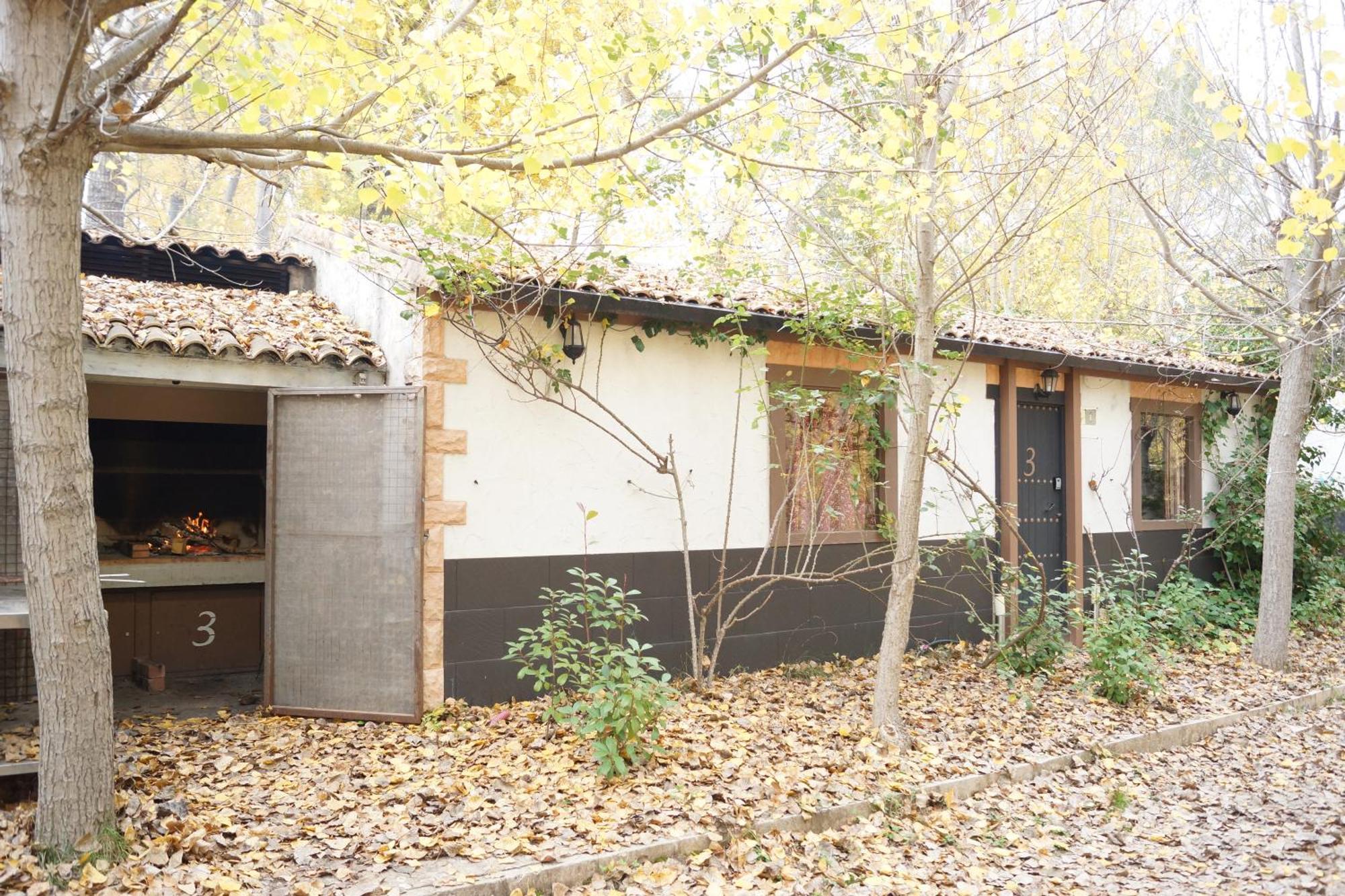 Casas Rurales Vado Del Rio Tus Cortijo Prados Exterior photo